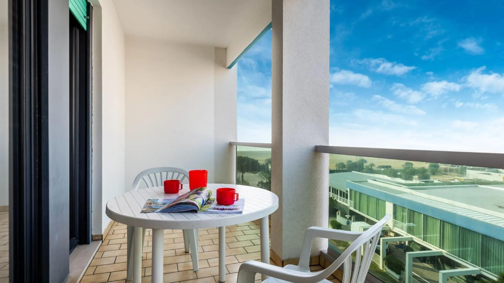Seafront Apartment With Pool In Bibione
